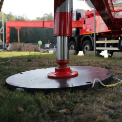 Round outrigger pads